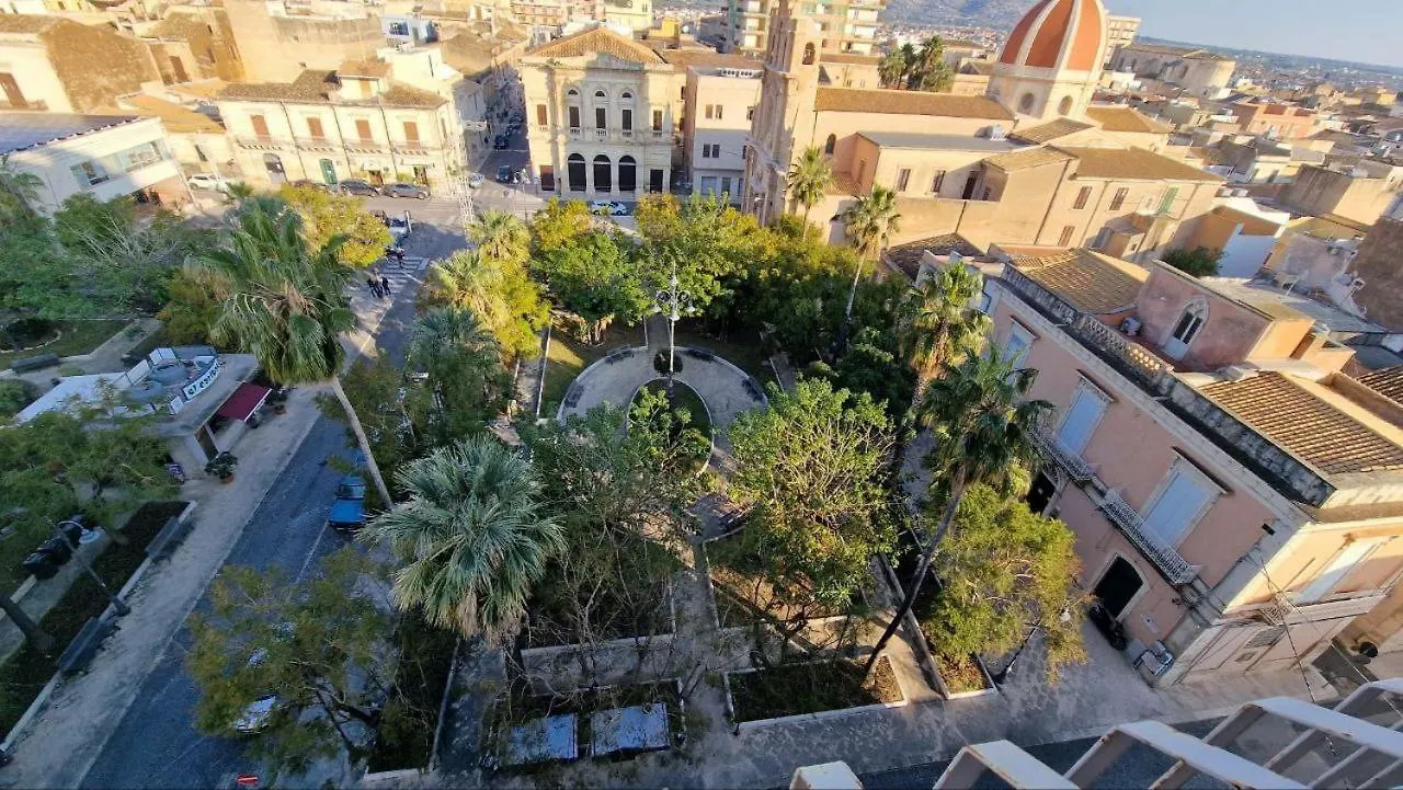 Da Domitilla In Centro Storico Con Panorama アヴォラ イタリア
